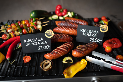 Zdjęcie produktu Piny reklamowe GRILLUJEMY 30 mm – 10 sztuk Nakładki do cenówek dla sklepów gastronomii i producentów grillowych 4