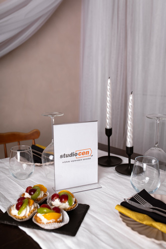 Zdjęcie produktu Stojak informacyjny plexi A6 pionowy – przezroczysty ekspozytor menu ofertę opis produktu 4